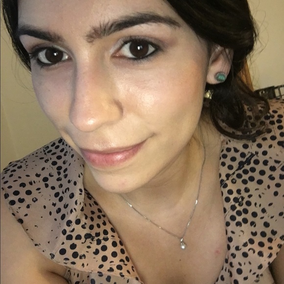 Meet your Posher, Alejandra - Picture 1 of 1